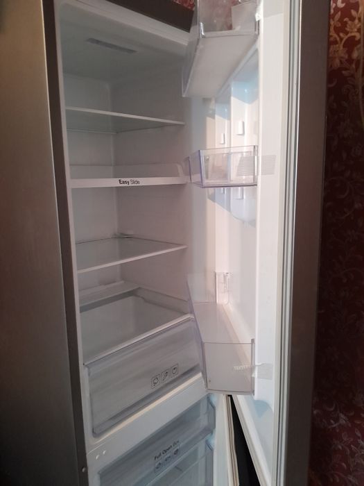 Срочно продаётся холодильник и.тд