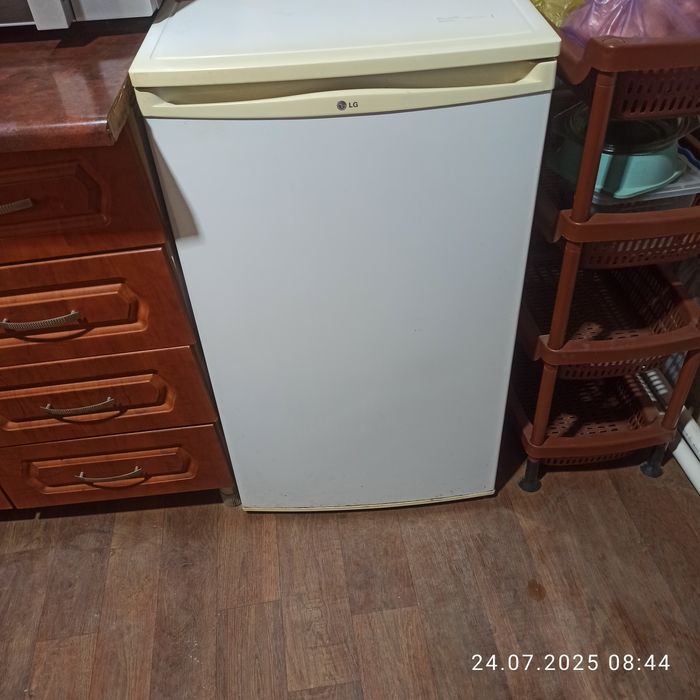 П р о д а е т с я   х о л о д и л ь н и к  LG