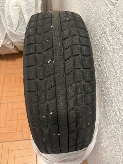 Зимние шины 235 60 R18