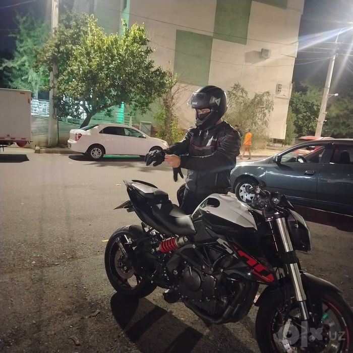 Мотоцикл Benelli 600 tnt