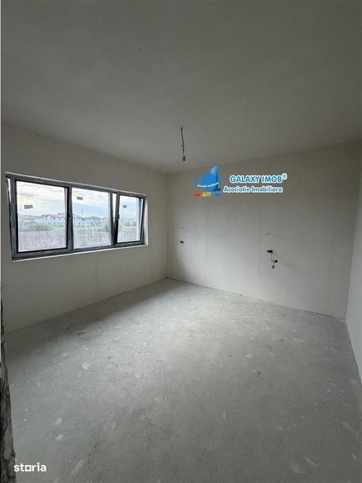 Proprietar-Casa P+1+M-5 camere\/3bai- Teren 500mp Vis-a-vis  PADURE