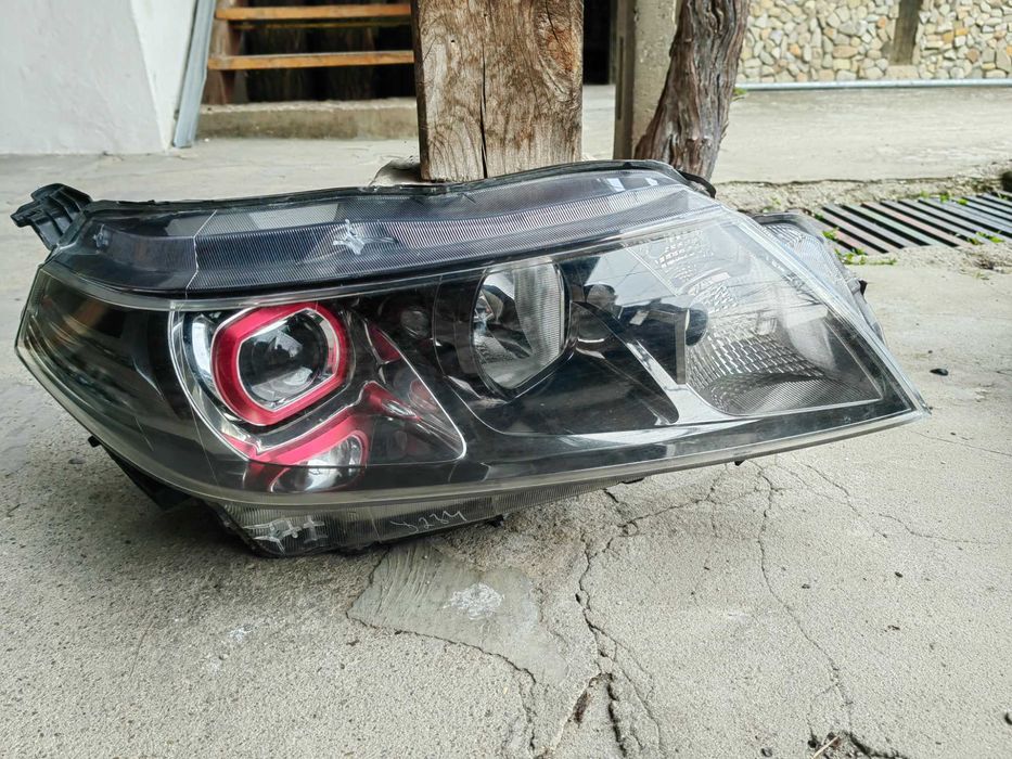 Фар Suzuki Vitara LED десен 15-19г. / Фар Сузуки Витара червен Оригинални