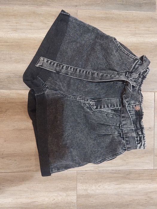 Дамски дънкови къси панталони