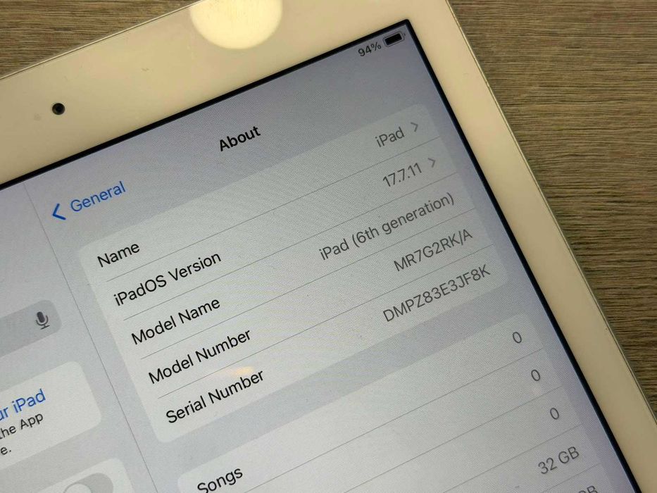 Apple iPad 6th Generation Wi-Fi 32GB