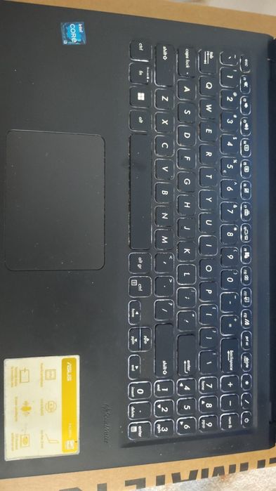 Leptop Asus i3 11th generation