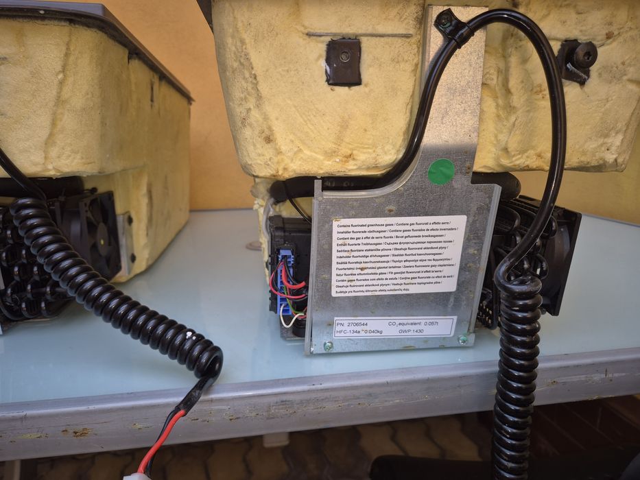 Frigider scania stare foarte bună 2 buc