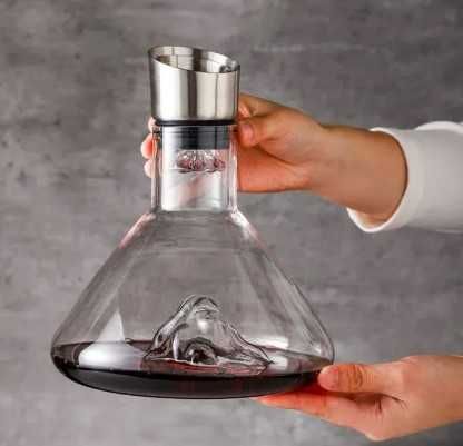 Декантер - бутилка за вино и уиски с 3D планина