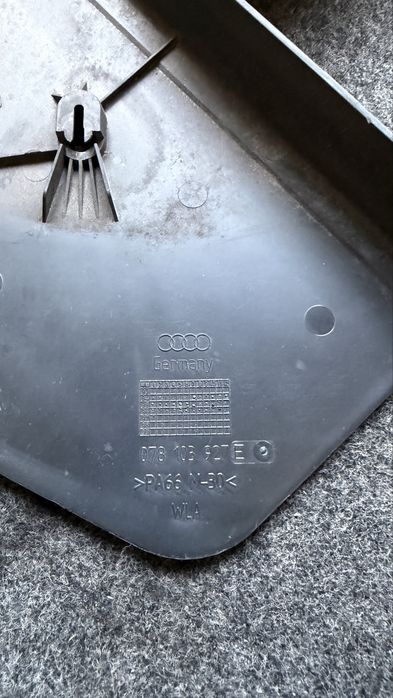 Крышки матора от ауди 2.6 12 клапаный