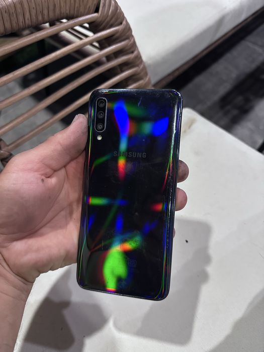 Продам Samsung a70