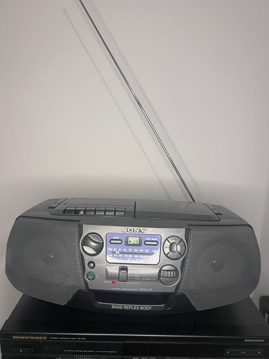 casetofon Sony, Hitachi, Grundig