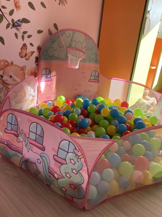 Басейн с 540 броя топки и кош