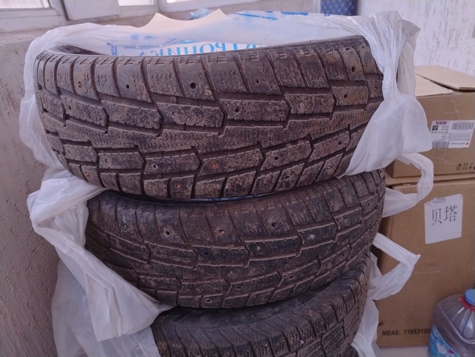 Баллон всесезонка и шипы