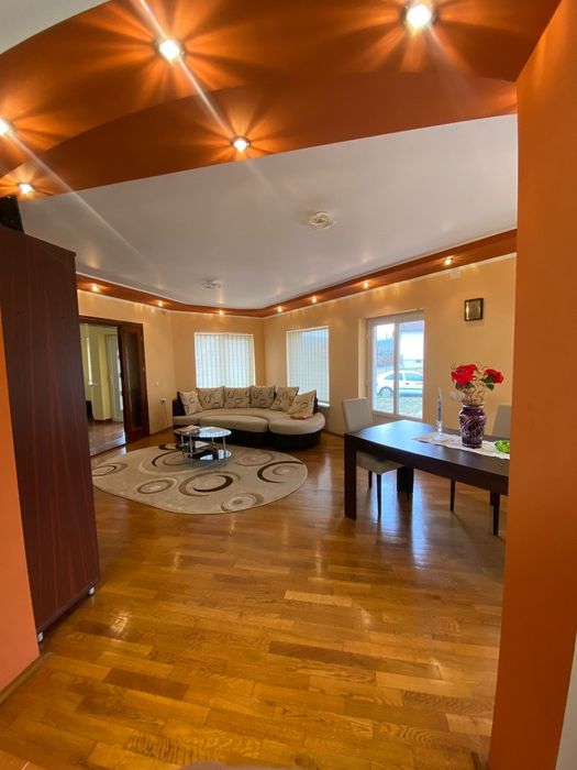 Casă cu posibilitate de afacere