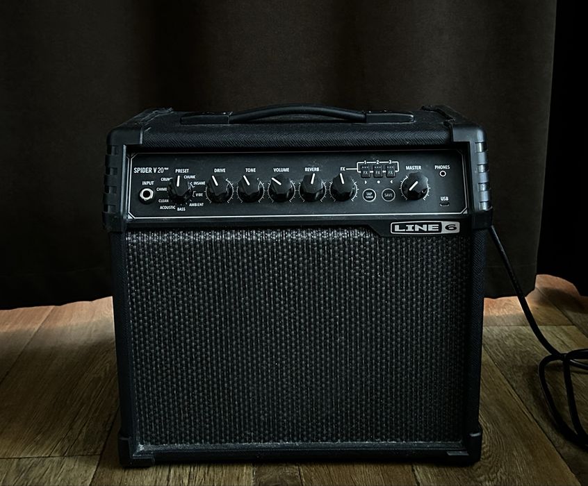 Гитарный комбоусилитель Line 6 Spider V 20