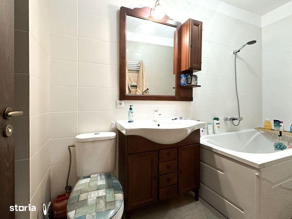 2 camere + boxa + parcare + acces piscina