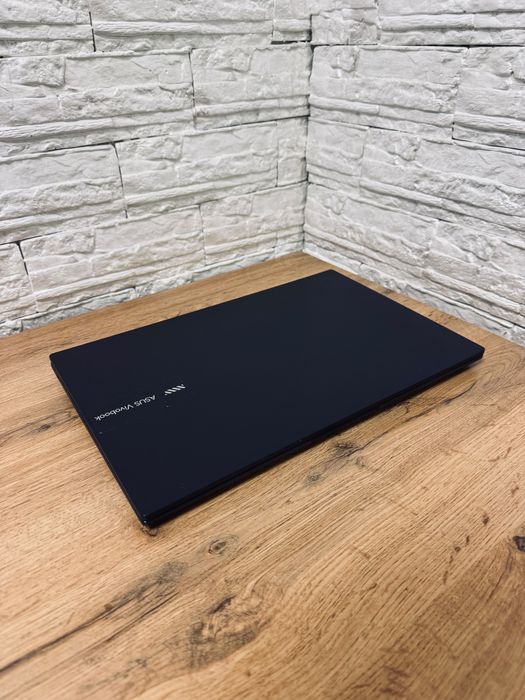 Asus VivoBook core i3-1315U