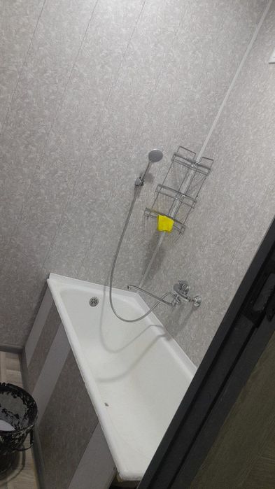 Срочно Уй сотилади Массив Панельной 1 хонали