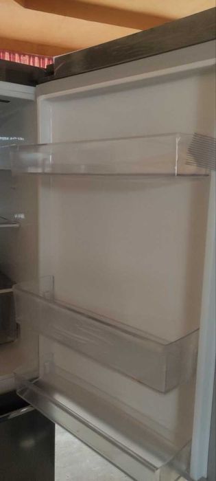 Lg Holodilnik sotiladi