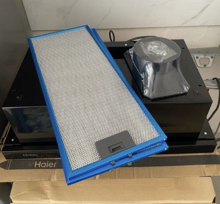 Вытяжка Haier HVX-T671B черный