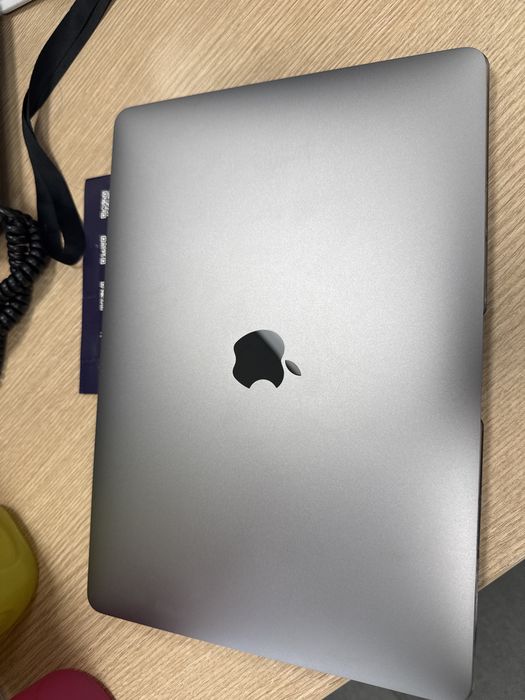 Macbook Air13 8гб