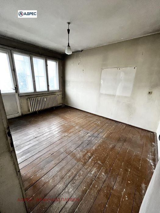 Продава се Тристаен апартамент в Плевен, Идеален център - 91 кв.м за 645 €/кв.м - Снимка #4