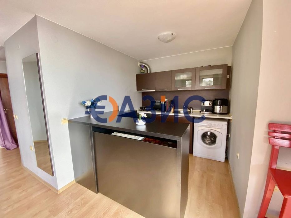 Продава се Двустаен апартамент в Свети Влас - 65 кв.м за 746 €/кв.м - Снимка #2