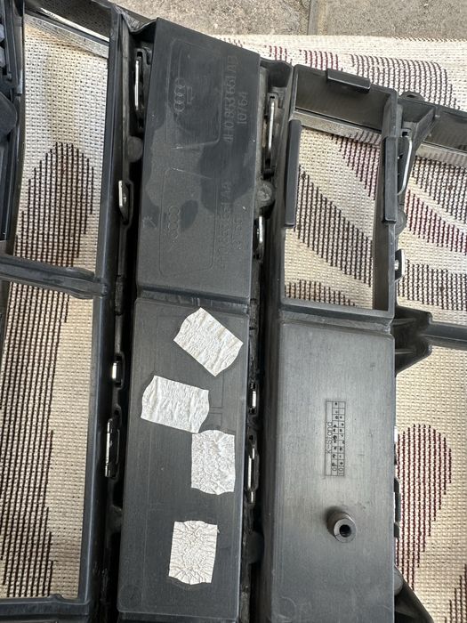 Решетка радиатора Audi Ауди А8 оригинал