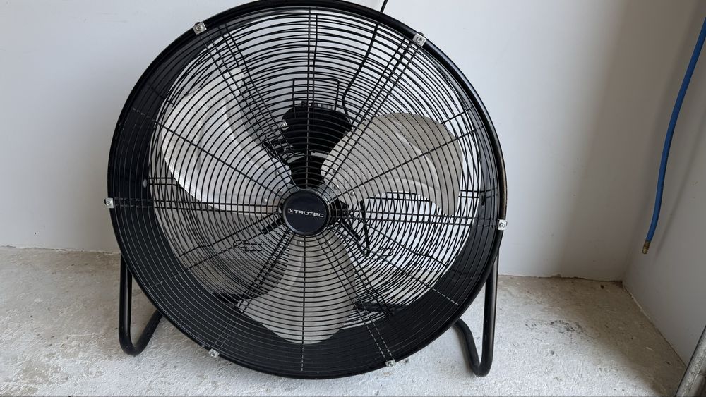 Ventilator de podea profesional Trotek . Defect