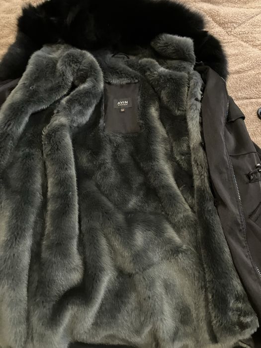 Черна парка Avin