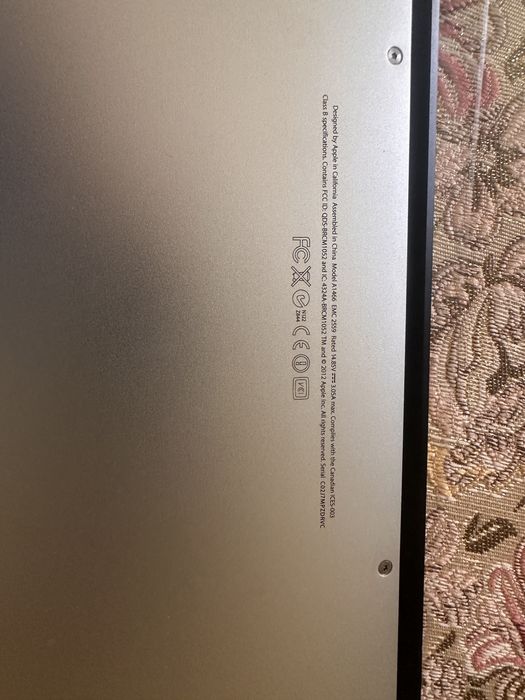 Macbook air a1466, состояние очень хорошее, батарея новая 56 циклов