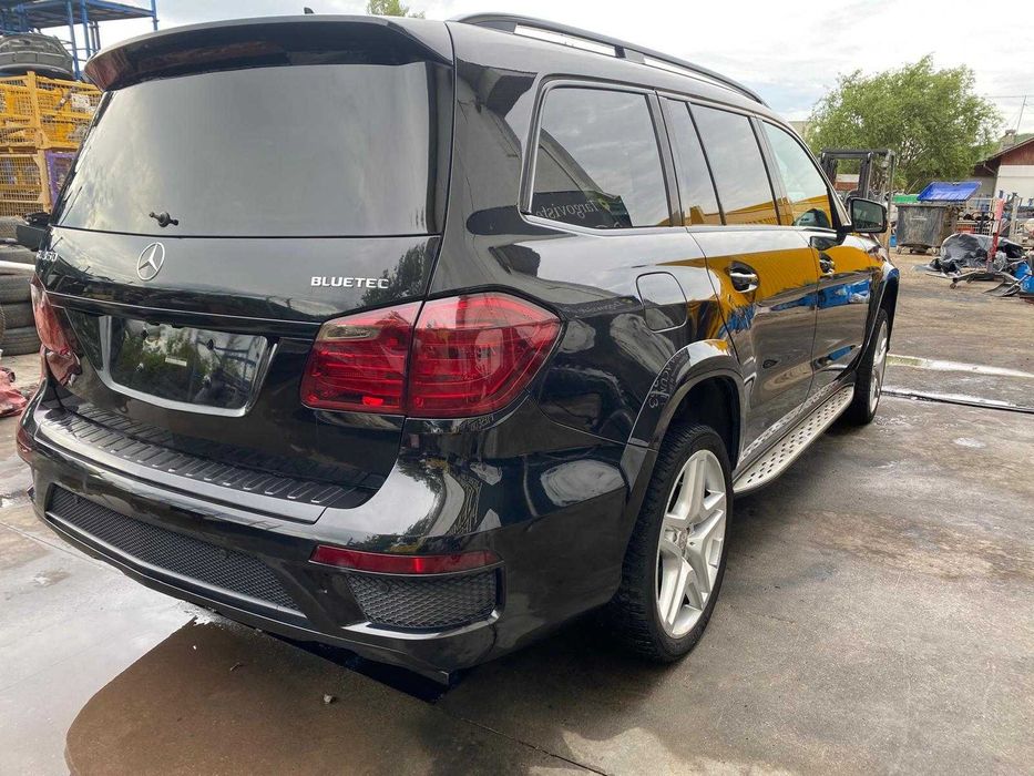Dezmembrez mercedes GL x166 w166 pachet AMG/far ILS/capota GL/bara GL/