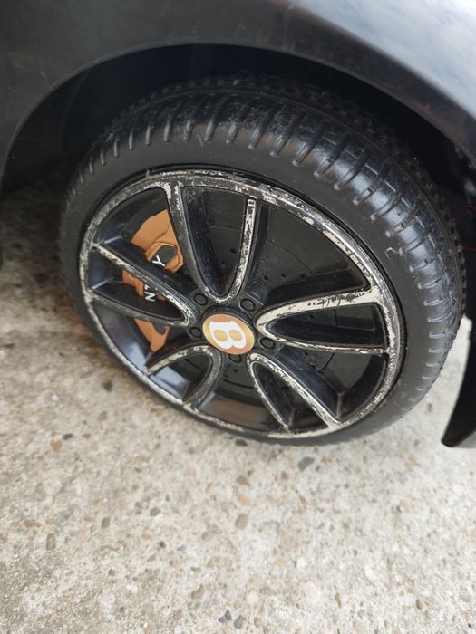 Акумулаторна кола Bentley EXP12 черна