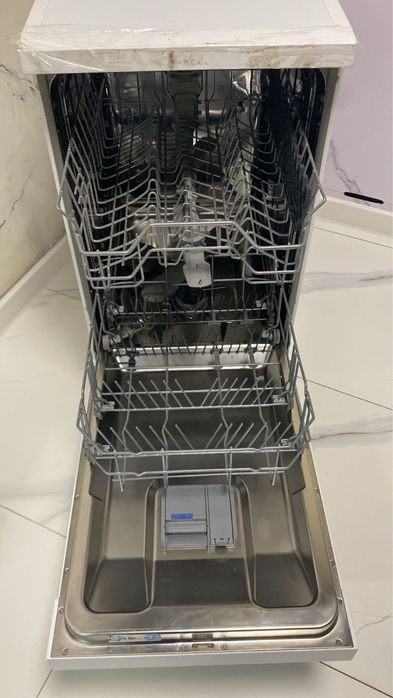 Продам посудомоечную машинку