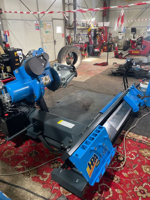 Vand aparat dejantat camioane cel mai mare de pe piata