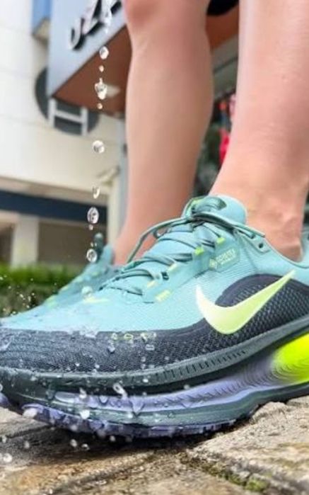 Nike Vomero18 gore-tex