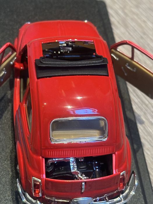 Fiat 500L Burago 1/21