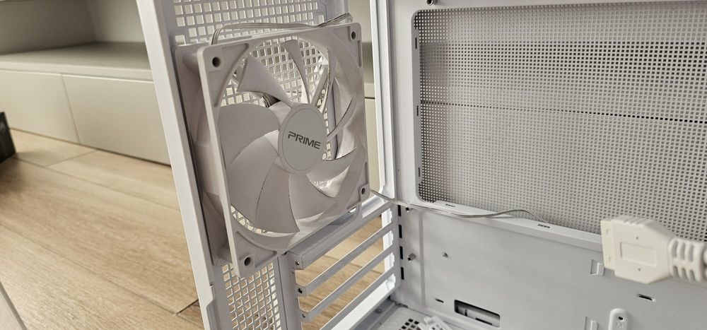 Carcasa asus prime+2 ventilatoare negre gratis