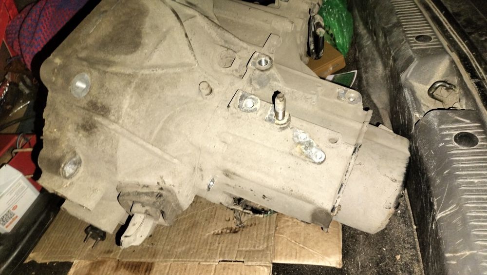 КПП Мазда 626 птичка