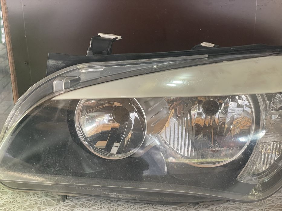 Faruri BMW X1 E84 2012