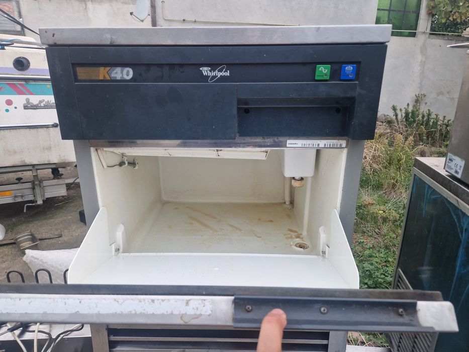 Mașina gheata inox 40, 60  kg pe zi