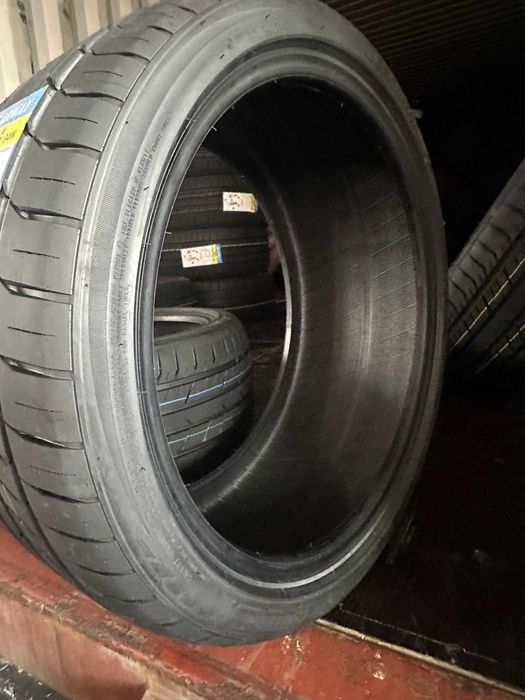 Летен Спорт Пакет Bearway 235/40R19 265/35R19  2354019  2653519