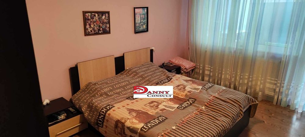 Тристаен ремонтиран апартамент с гараж в гр. Павликени