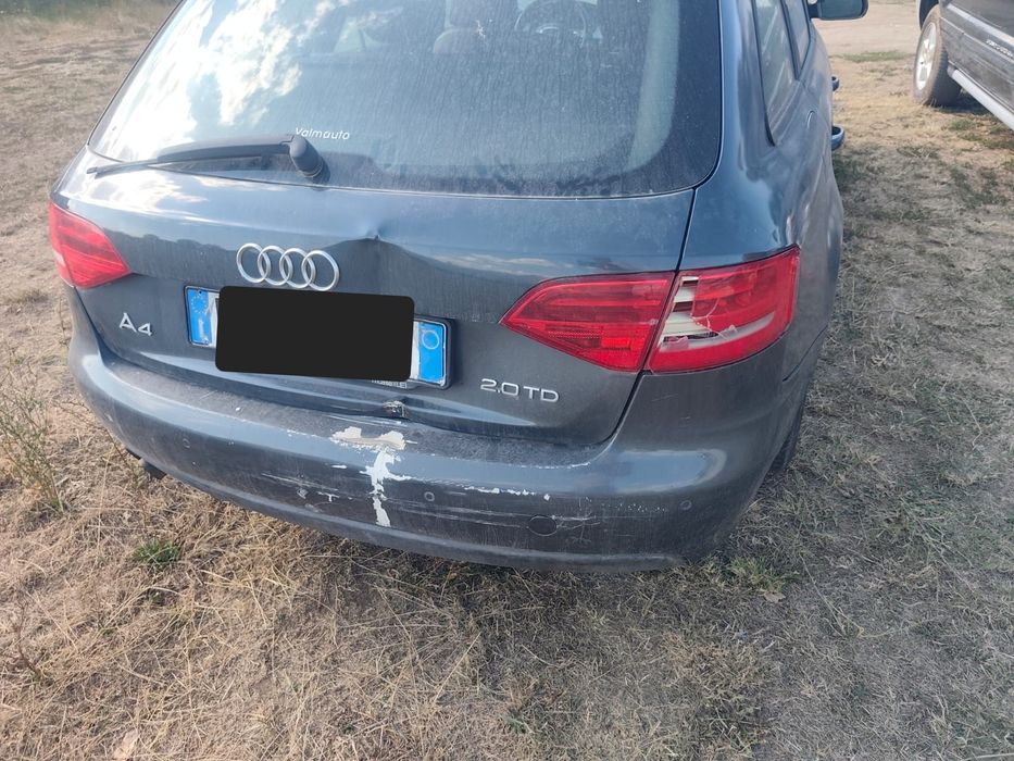 Audi A4 B8 2.0TDI 143k Na chasti