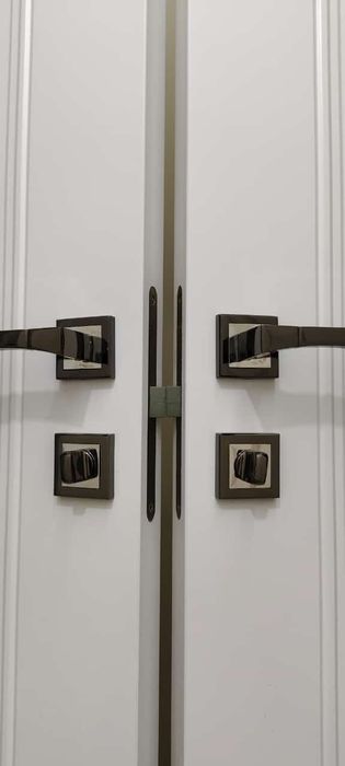 Установка дверей и