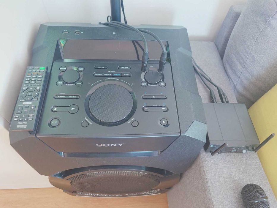 Парти/Караоке комплект: Sony MHC-GT5D (2400W) + Безжични Микрофони AKG WMS40