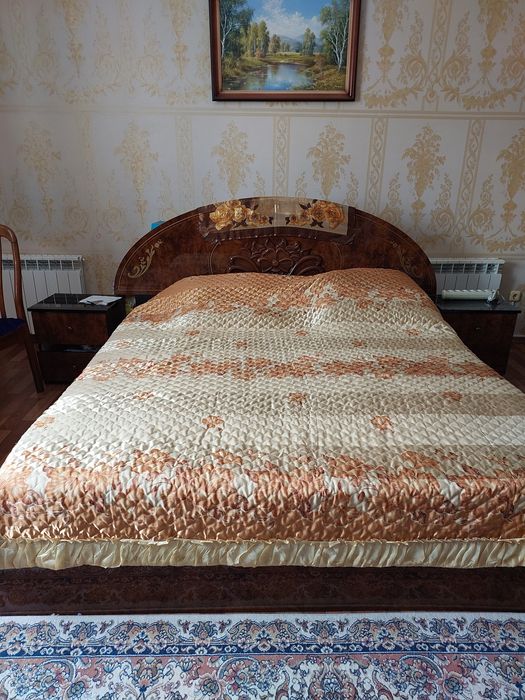 Продам спальный гарнитур "Роза".