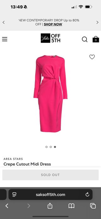 Рокля с дълъг ръкав и изразване налична само в черно