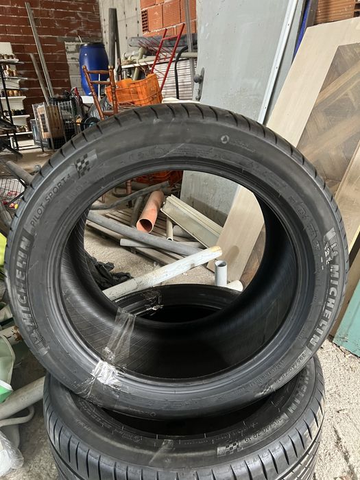 Гуми 295/40/19 Michelin Pilot Sport 4 ЧИСТО НОВИ