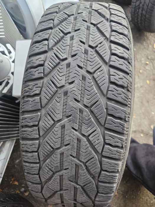 Цена комплект Зимни гуми на 900км  с джанти Ауди/ Audi gumi 255 / 55 /