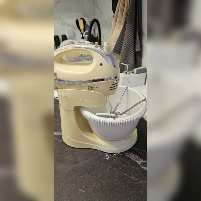 Миксер Scarlett 550 W